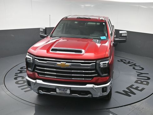 Used 2025 Chevrolet Silverado 2500 LTZ w/ LTZ Premium Package image 13