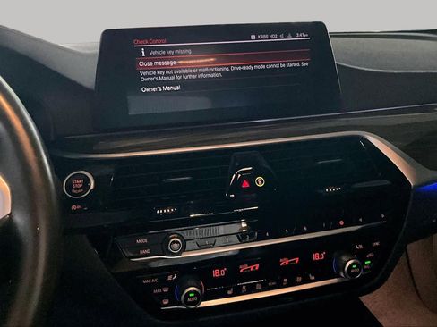 Used 2020 BMW 530i w/ M Sport Package RWD image 6