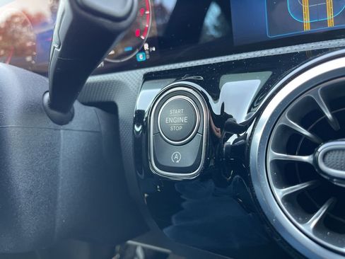 Used 2025 Mercedes-Benz CLA 250 4MATIC image 14