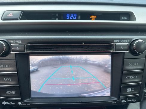 Used 2014 Toyota RAV4 Limited image 18