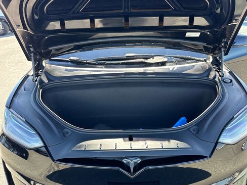 Used 2023 Tesla Model X AWD/4WD image 9