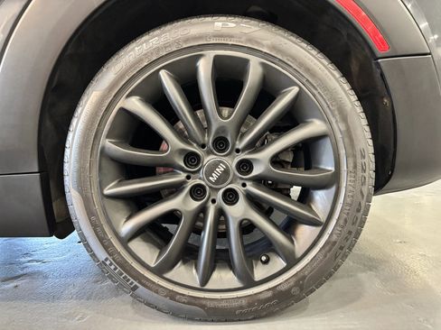 Used 2017 MINI Cooper Clubman S image 39