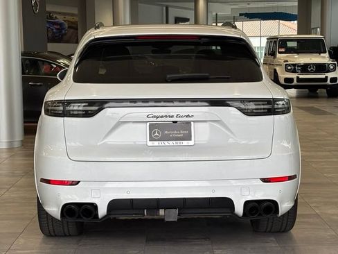 Used 2023 Porsche Cayenne Turbo AWD/4WD image 8
