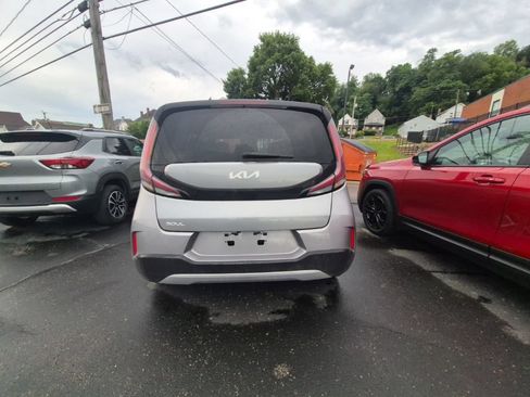 Used 2025 Kia Soul LX FWD image 6