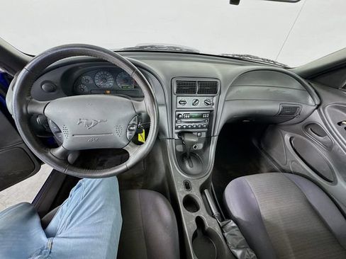 Used 2004 Ford Mustang Coupe RWD image 19