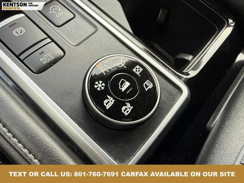 Used 2025 Nissan Pathfinder SV image 27