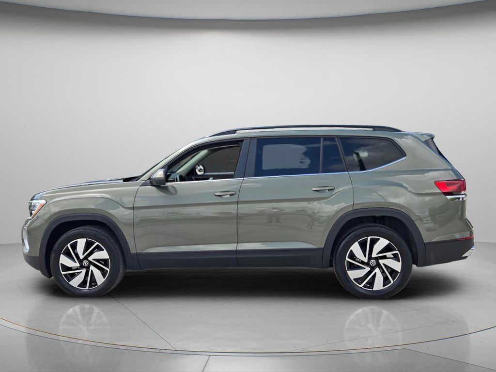 Certified 2026 Volkswagen Atlas SE FWD image 3