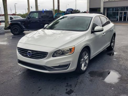 Used 2015 Volvo S60 T5 Premier image 3