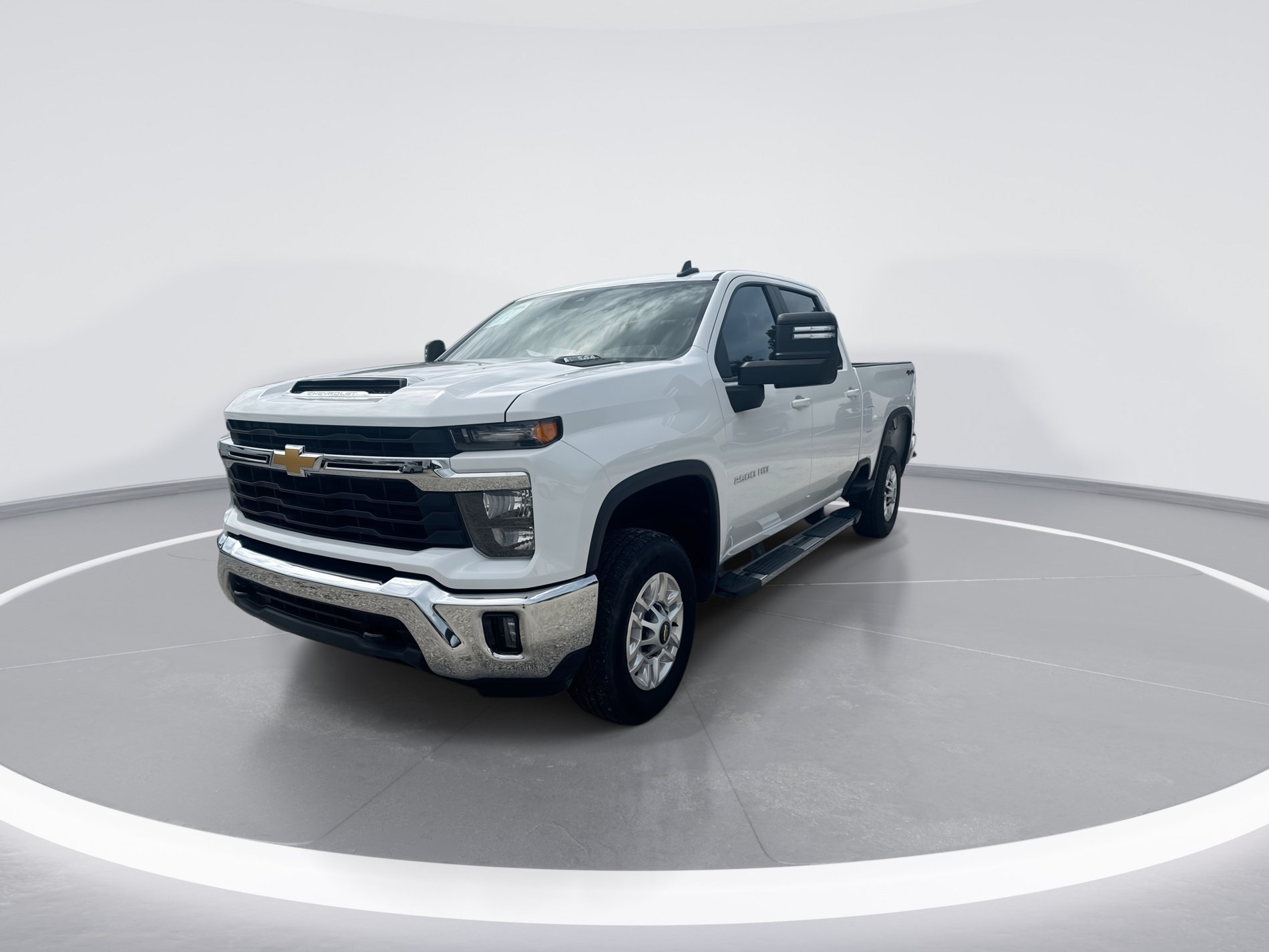 Used 2025 Chevrolet Silverado 2500 LT w/ Convenience Package AWD/4WD image 8