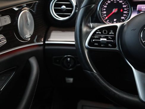 Used 2019 Mercedes-Benz E 300 image 32