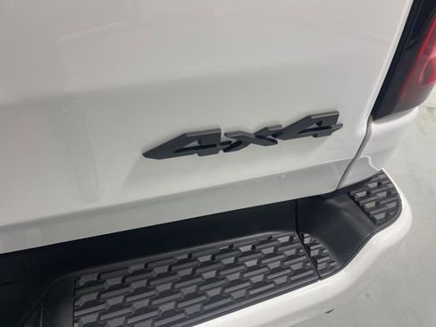 New 2026 RAM 1500 4x4 Crew Cab image 31