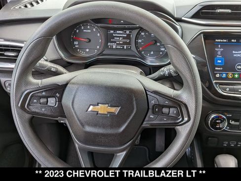 Used 2023 Chevrolet TrailBlazer LT w/ Convenience Package AWD/4WD image 19