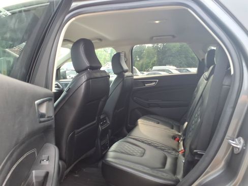 Certified 2023 Ford Edge Titanium AWD/4WD image 29