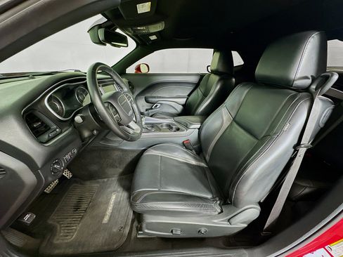 Used 2015 Dodge Challenger SXT Plus w/ Driver Convenience Group image 13