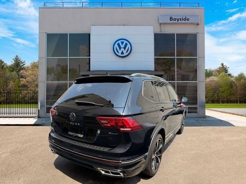 Certified 2024 Volkswagen Tiguan SEL R-Line AWD/4WD image 7