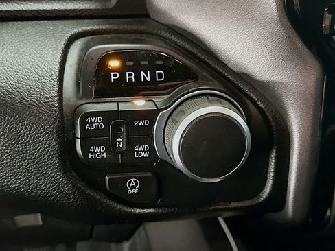 Used 2019 RAM 1500 Big Horn image 25