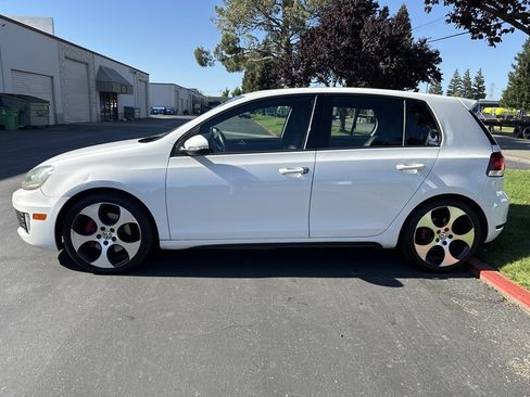 Used 2012 Volkswagen Golf 4-Door FWD image 6