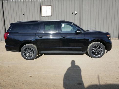 New 2026 Ford Expedition Max Platinum w/ Stealth Appearance Package image 3