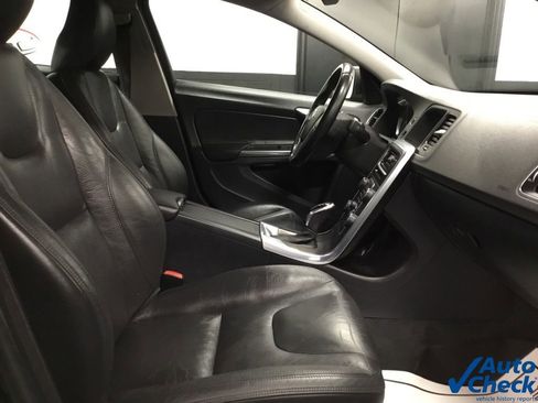 Used 2014 Volvo S60 T5 image 36