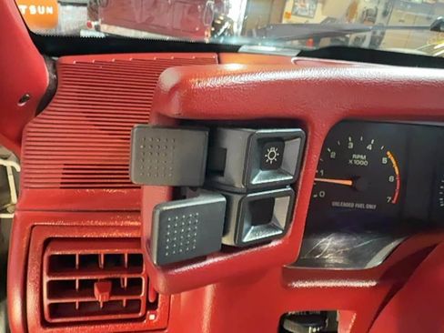 Used 1992 Ford Mustang LX RWD image 24