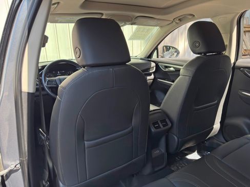 Used 2022 Buick Envision Essence w/ Safety Package FWD image 36