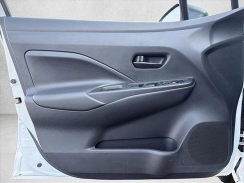 Used 2023 Nissan Versa S image 10