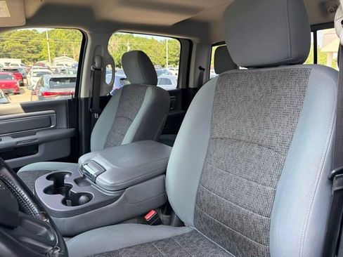 Used 2019 RAM 1500 Big Horn AWD/4WD image 25