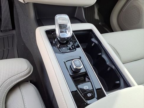 New 2026 Volvo XC90 B6 Ultra w/ Lounge Package image 20