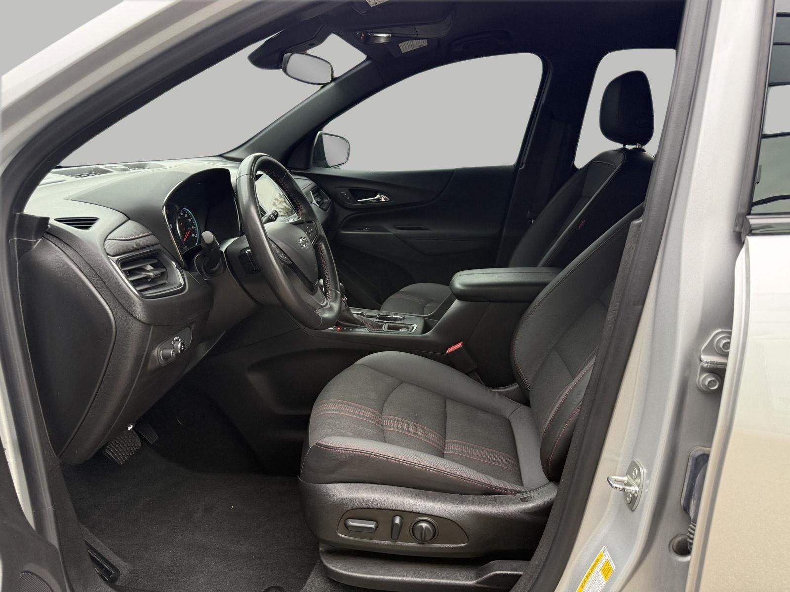 Used 2022 Chevrolet Equinox RS w/ Infotainment Package AWD/4WD image 24
