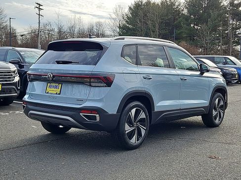 New 2026 Volkswagen Taos SE AWD/4WD image 5