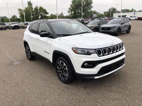 Used 2023 Jeep Compass Limited AWD/4WD image 10