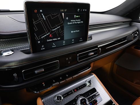 Used 2023 Lincoln Aviator Black Label w/ Jet Package image 28