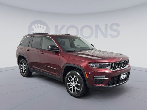 Used 2025 Jeep Grand Cherokee Limited image 10