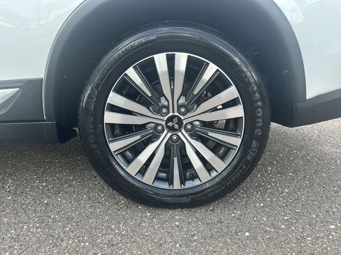 Used 2019 Mitsubishi Outlander SE FWD image 32