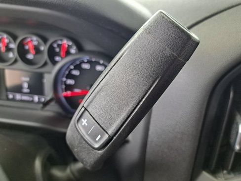 Used 2022 Chevrolet Silverado 1500 Custom AWD/4WD image 9