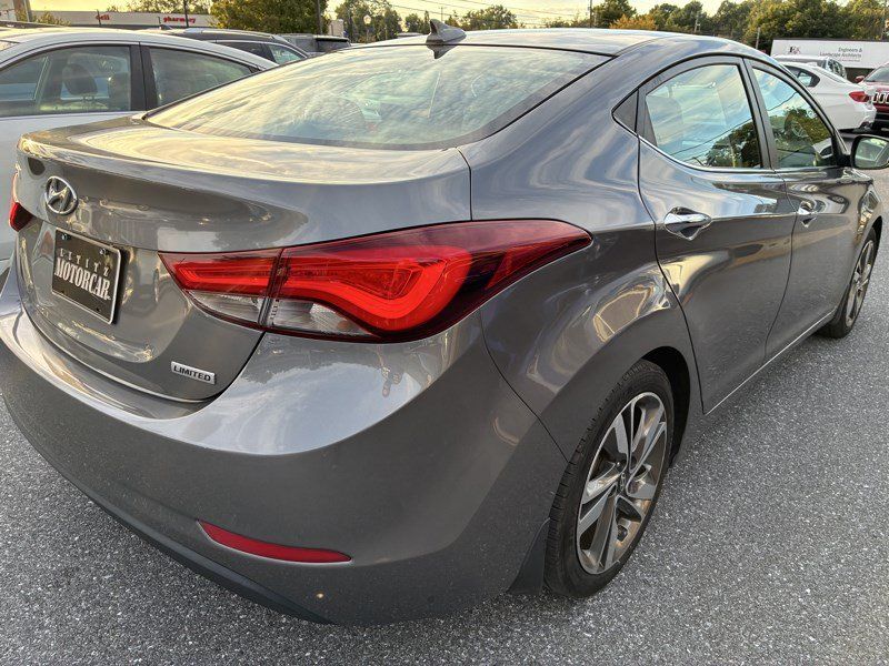 Used 2014 Hyundai Elantra Limited w/ Option Group 03 FWD image 4