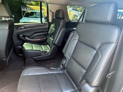 Used 2018 Chevrolet Suburban Premier image 15