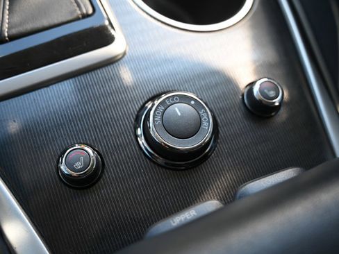 Used 2019 INFINITI QX60 Luxe w/ Essential Package image 34