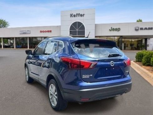 Used 2019 Nissan Rogue Sport SV AWD/4WD image 3