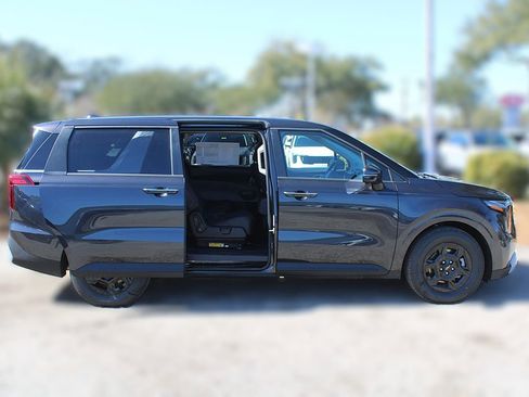 New 2026 Kia Carnival FWD image 7