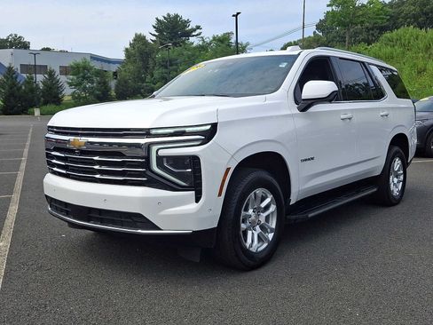 Used 2025 Chevrolet Tahoe LT AWD/4WD image 3