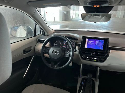 Used 2023 Toyota Corolla Cross L image 31