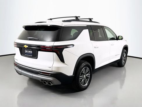 Used 2024 Chevrolet Traverse LT w/ LPO, Floor Liner Package FWD image 7