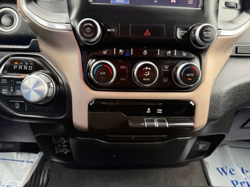 Used 2022 RAM 1500 Laramie AWD/4WD image 11