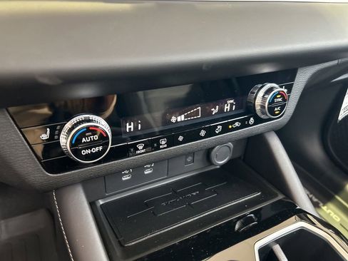 New 2026 Mitsubishi Outlander SE image 46