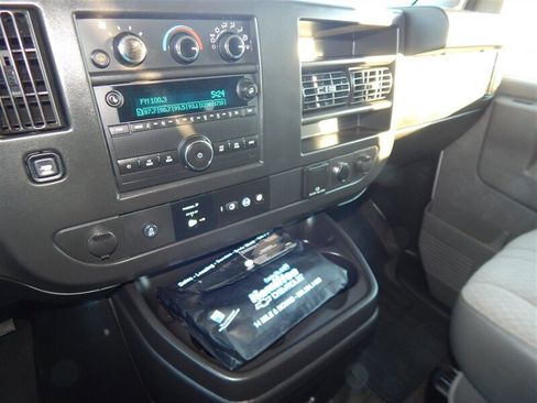 Used 2017 Chevrolet Express 3500 LT w/ LT Preferred Equipment Group image 23