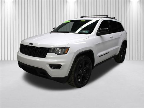 Used 2018 Jeep Grand Cherokee Laredo AWD/4WD image 8