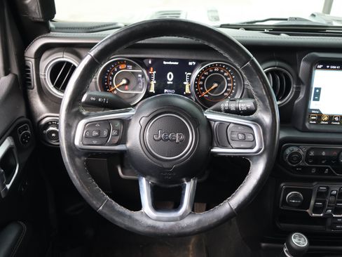 Used 2020 Jeep Wrangler Unlimited Sahara AWD/4WD image 17