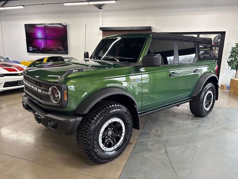 Used 2022 Ford Bronco Black Diamond w/ Sasquatch Package image 3