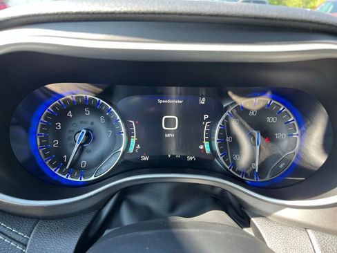 New 2027 Chrysler Pacifica Select AWD/4WD image 33
